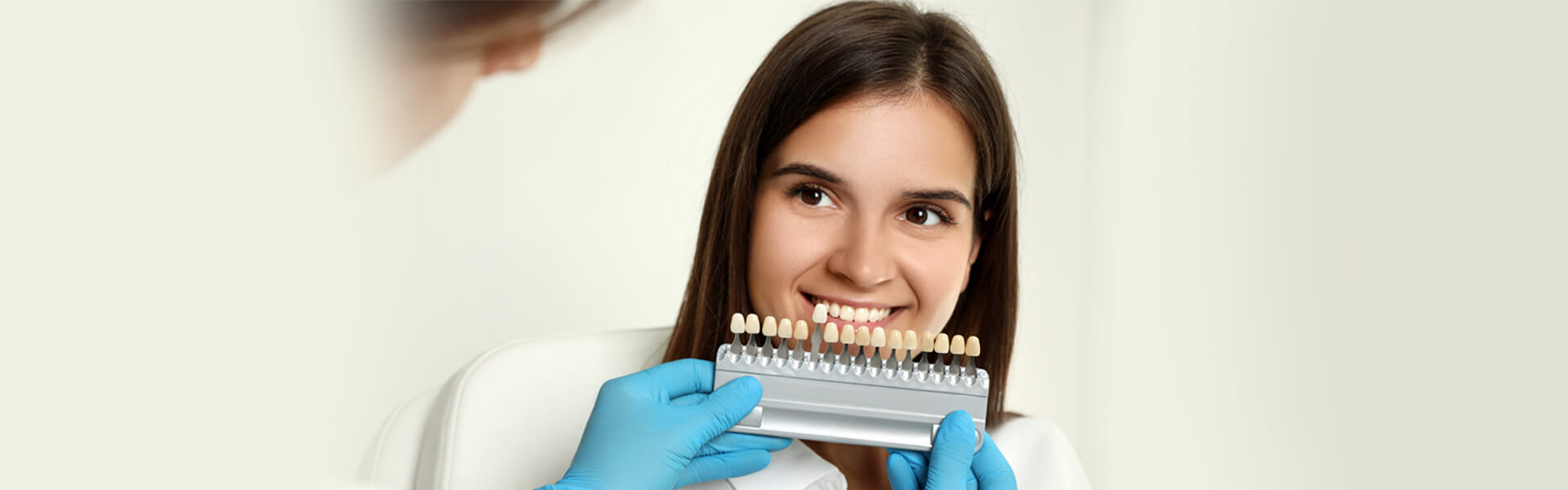 Dental Veneers Vs. Bonding: Pros and Cons